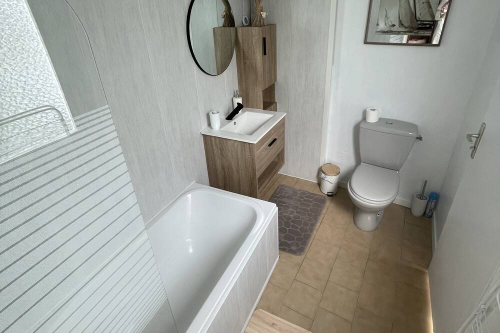 Photo of Bathroom in Le Portel
