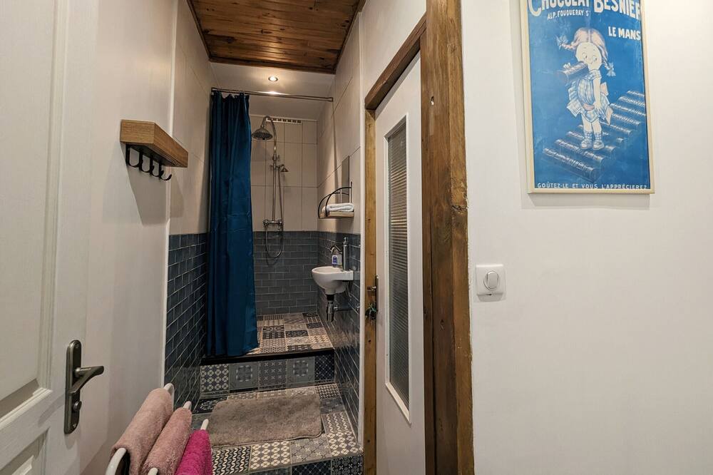 Photo of Bathroom in Niherne