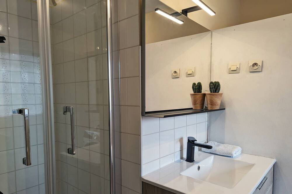 Photo of Bathroom in Niherne