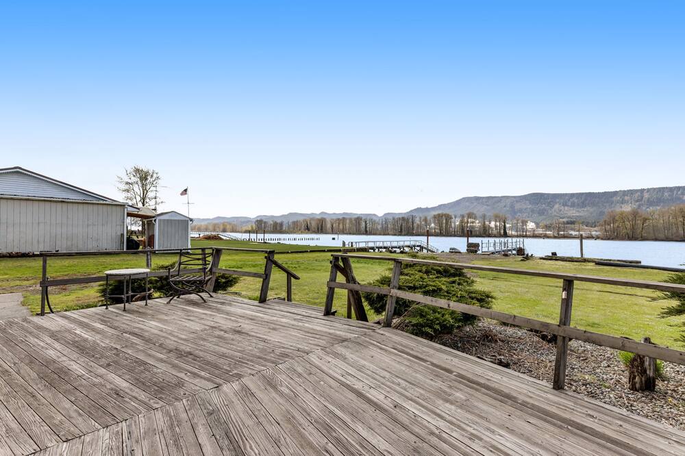Photo of Others in Cathlamet