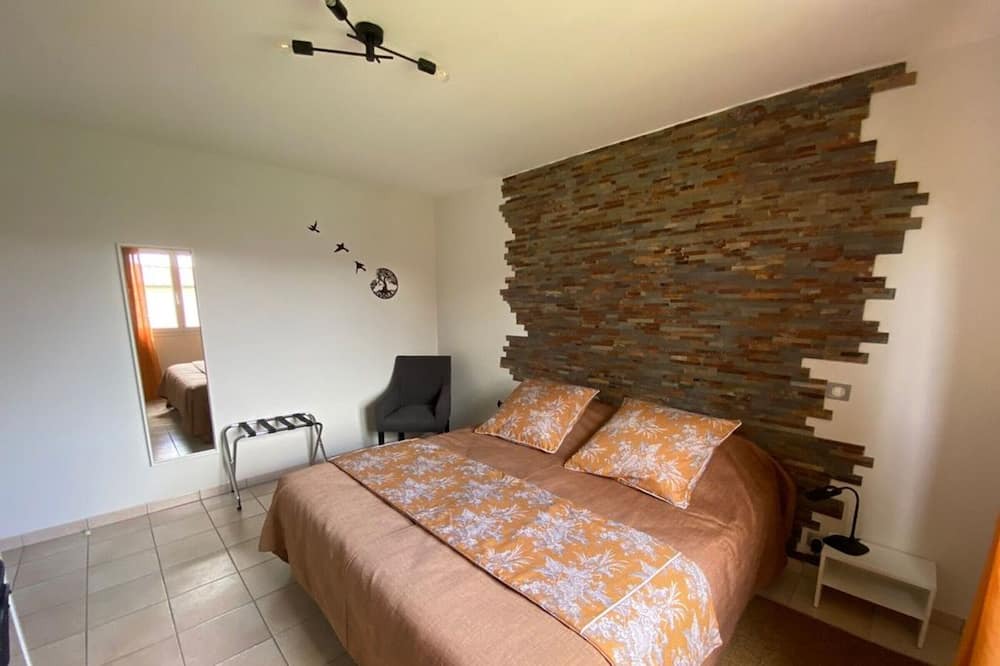 Photo of Bedroom in Roquemaure