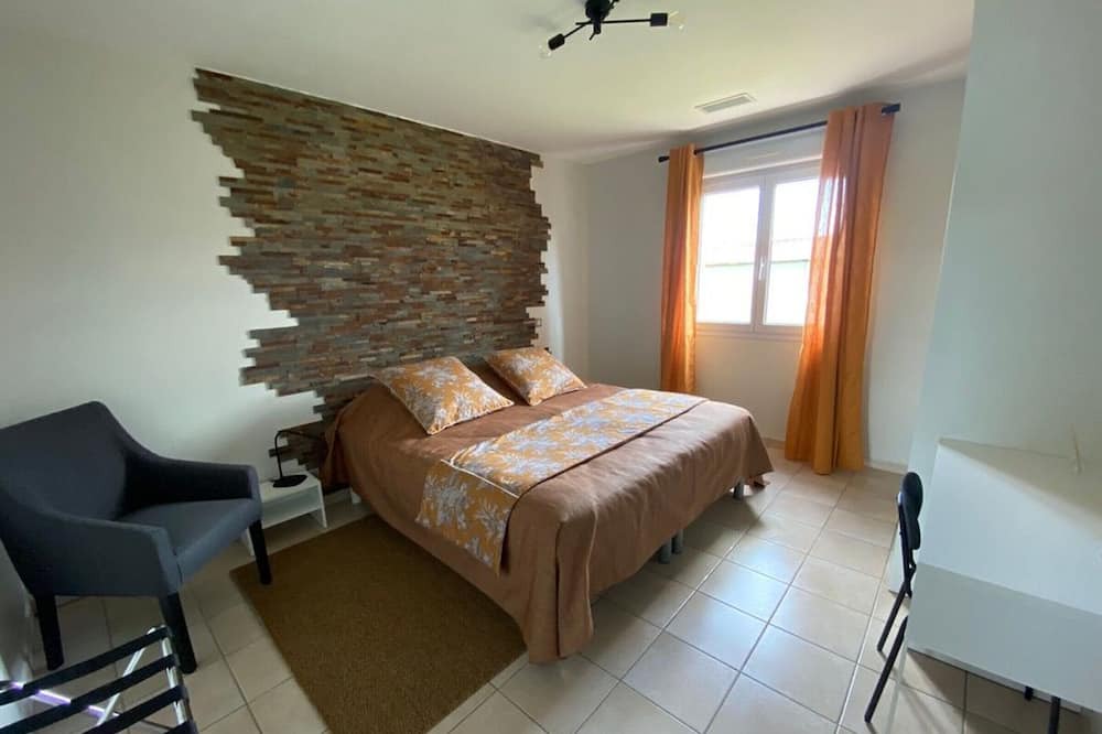 Photo of Bedroom in Roquemaure