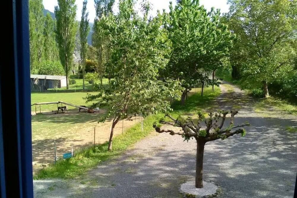 Photo of Outdoor in Heches