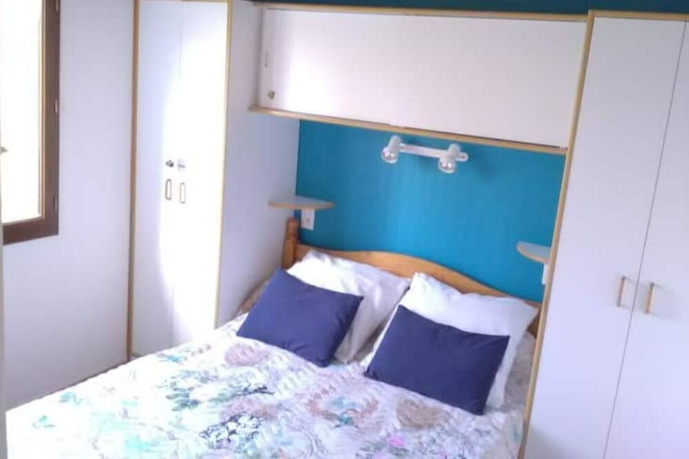 Photo of Bedroom in Heches
