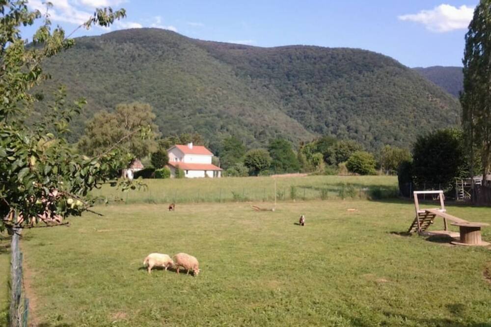 Photo of Outdoor in Heches