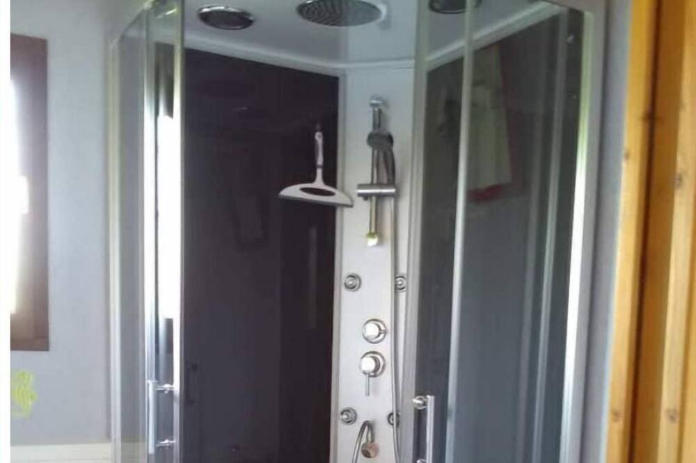 Photo of Bathroom in Heches