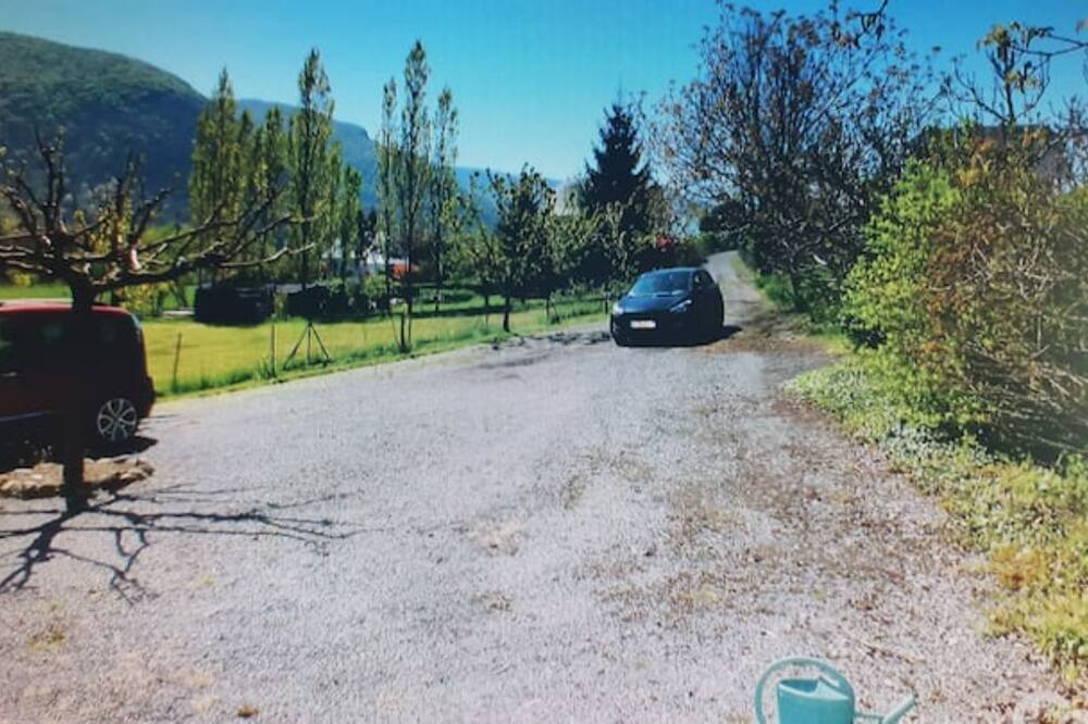 Photo of Outdoor in Heches