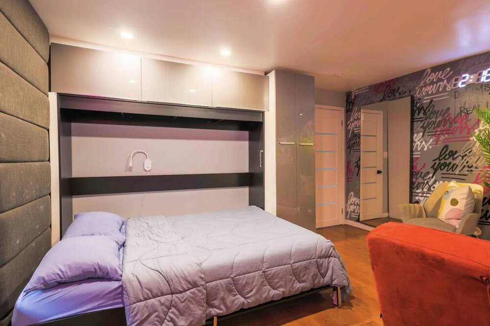 Photo of Bedroom in Belleville