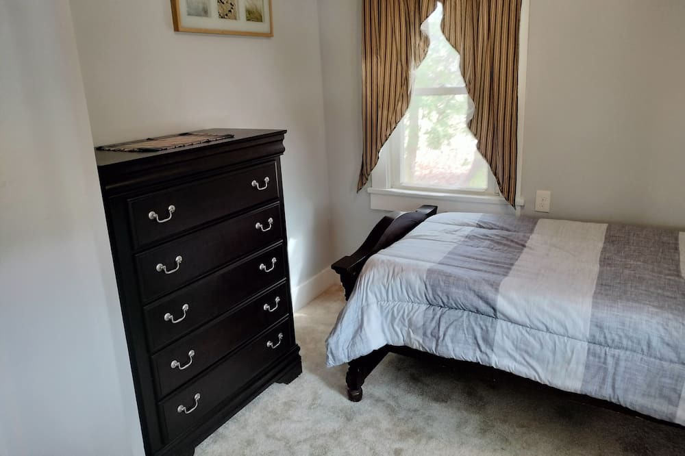 Photo of Bedroom in East Windsor