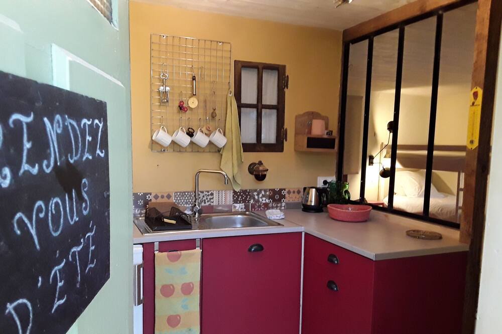 Photo of Kitchen in Champagne-Saint-Hilaire