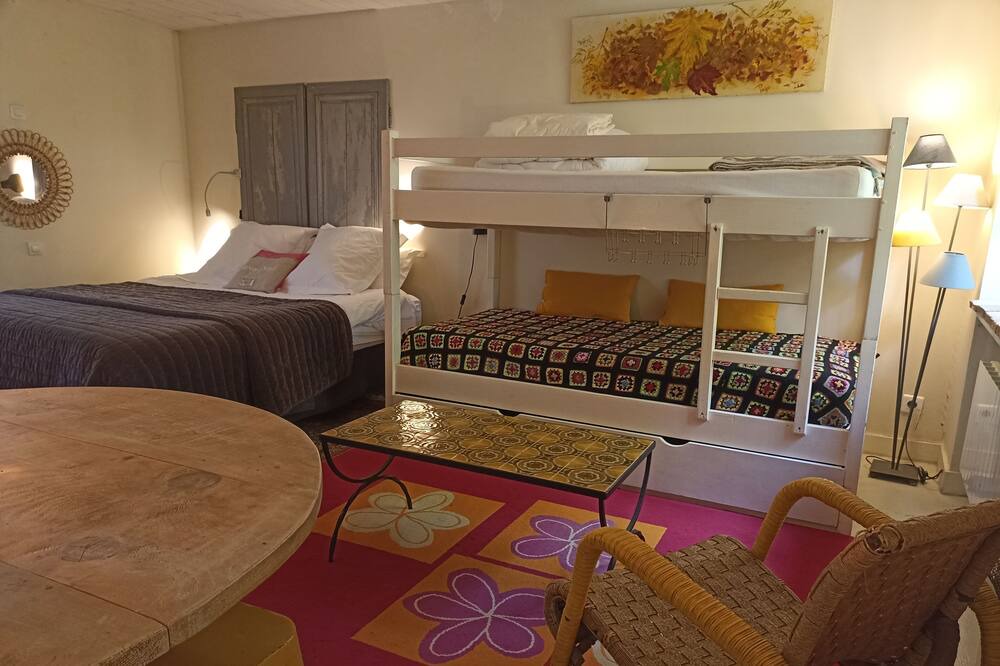 Photo of Bedroom in Champagne-Saint-Hilaire