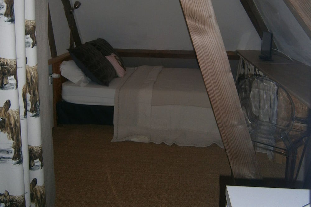 Photo of Others in Champagne-Saint-Hilaire