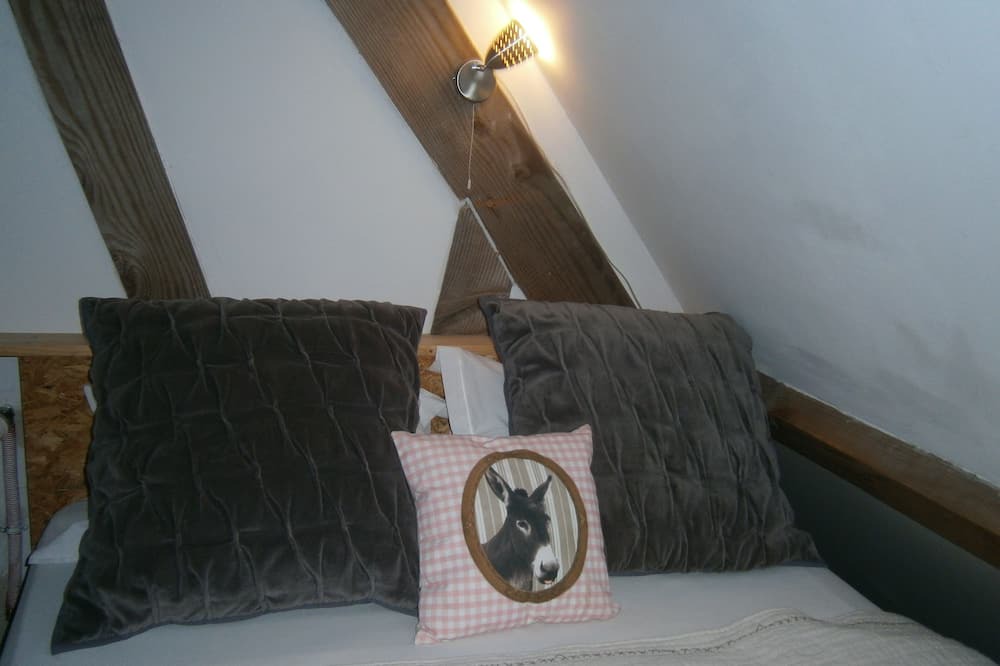 Photo of Bedroom in Champagne-Saint-Hilaire