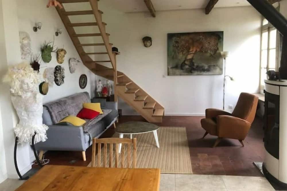 Photo of Livingroom in Moulineaux