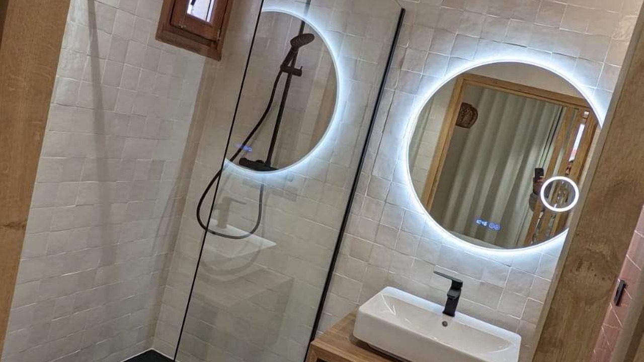 Photo of Bathroom in Port-Vendres