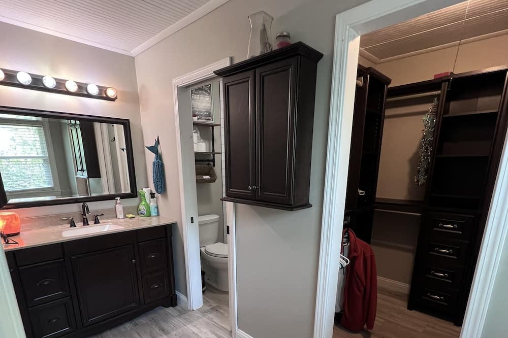 Photo of Others in Eureka