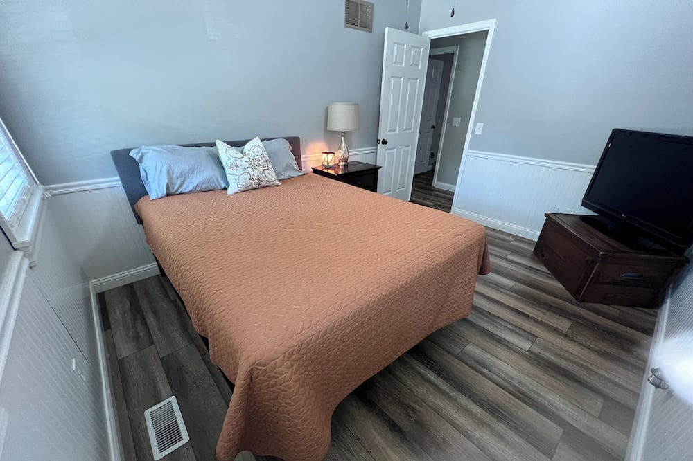 Photo of Others in Eureka