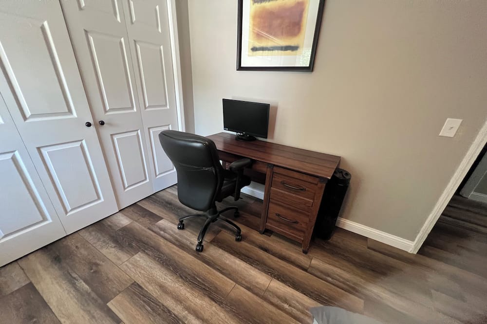 Photo of Others in Eureka