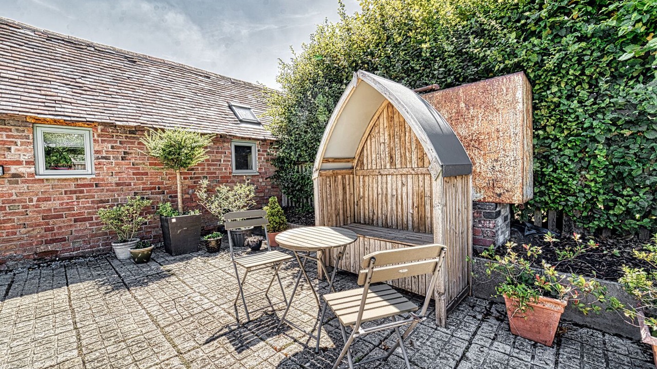 Photo of Outdoor in Broughton Hackett