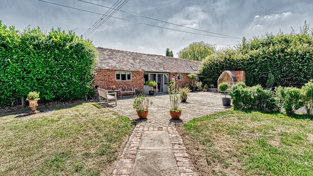 Photo of Outdoor in Broughton Hackett