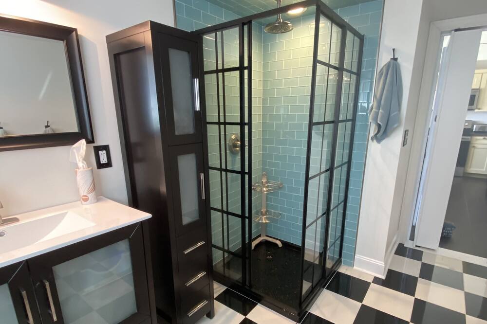 Photo of Bathroom in Pulaski