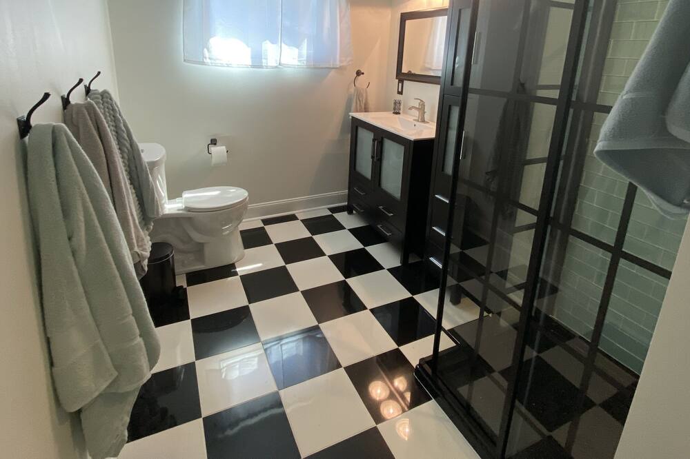 Photo of Bathroom in Pulaski