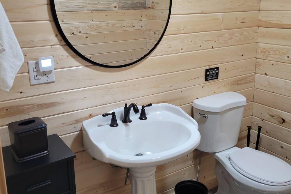 Photo of Bathroom in Monroe City