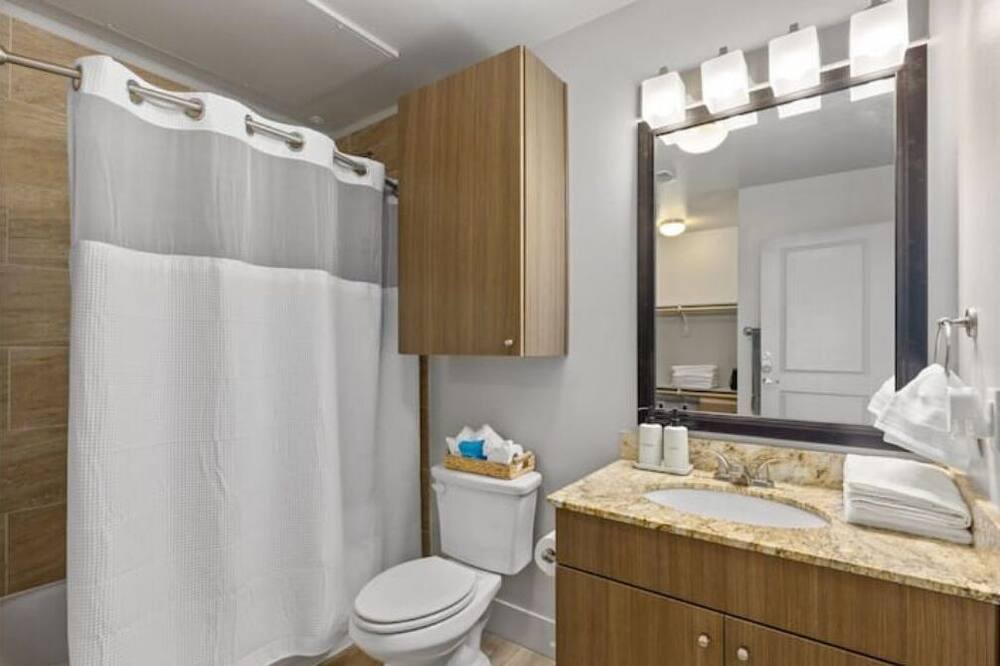Photo of Bathroom in Oak Lawn