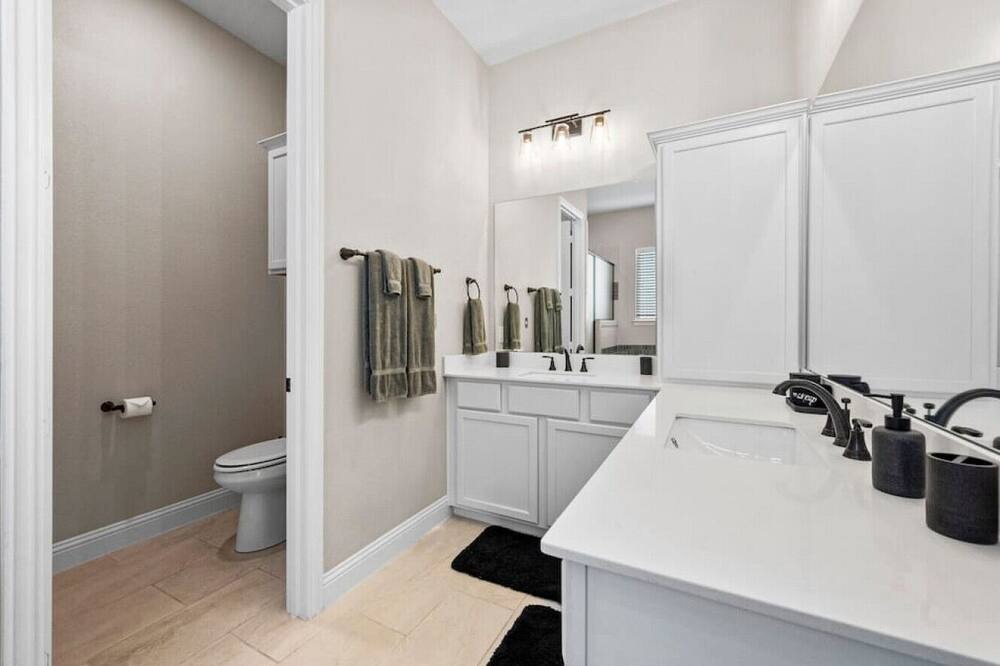 Photo of Bathroom in South Arlington