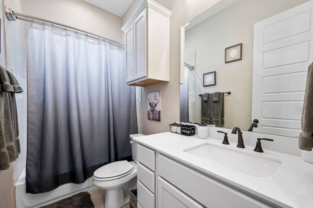 Photo of Bathroom in South Arlington