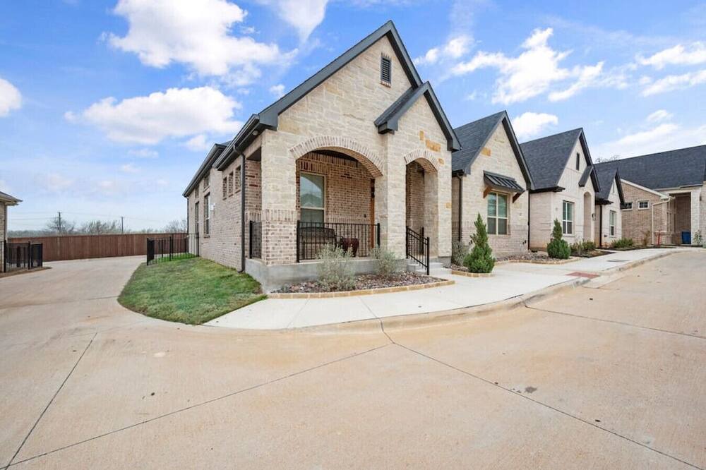 Photo of Others in South Arlington