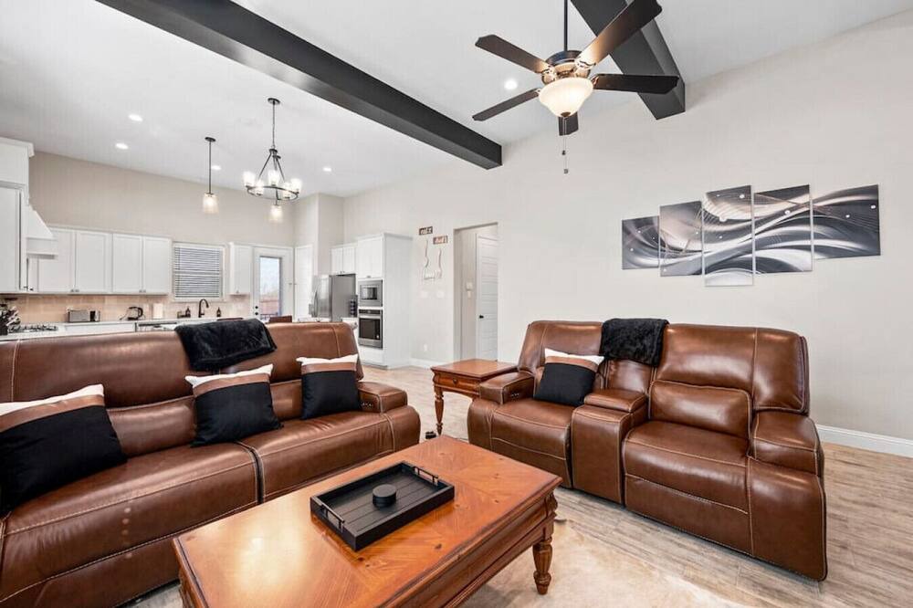 Photo of Livingroom in South Arlington