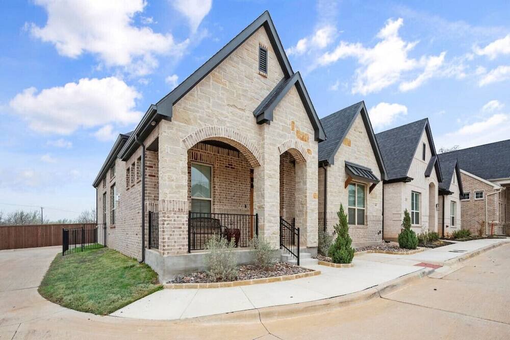 Photo of Others in South Arlington