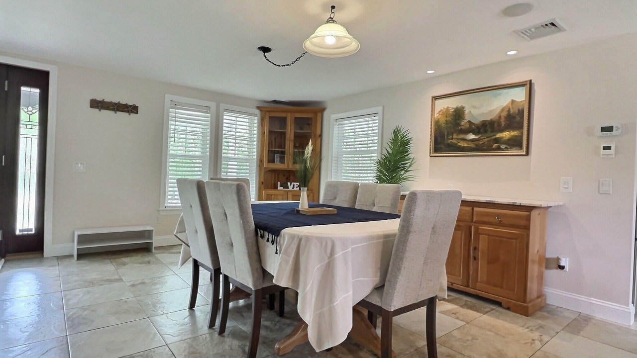 Photo of Others in Aquebogue