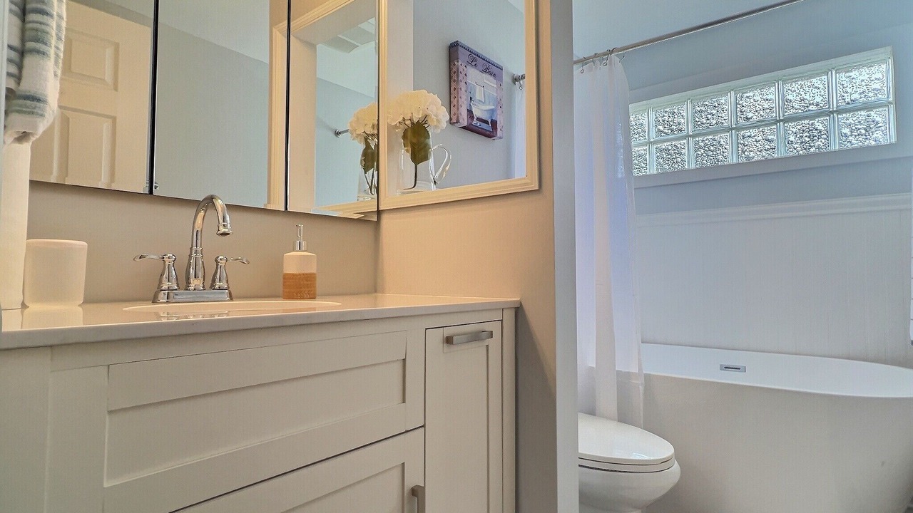 Photo of Others in Aquebogue