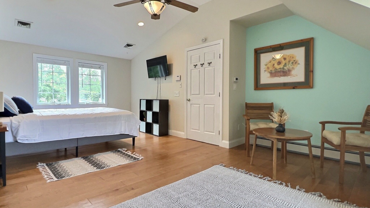 Photo of Others in Aquebogue