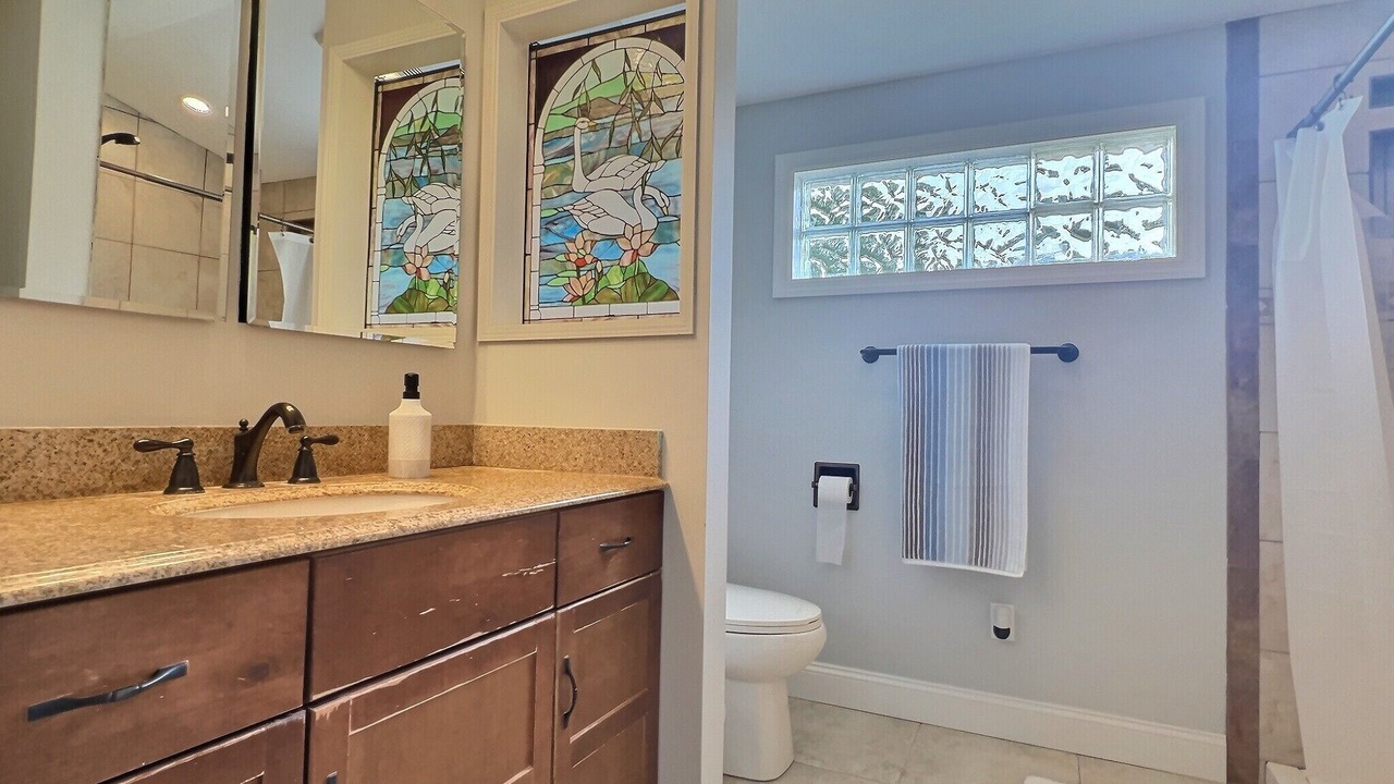 Photo of Others in Aquebogue