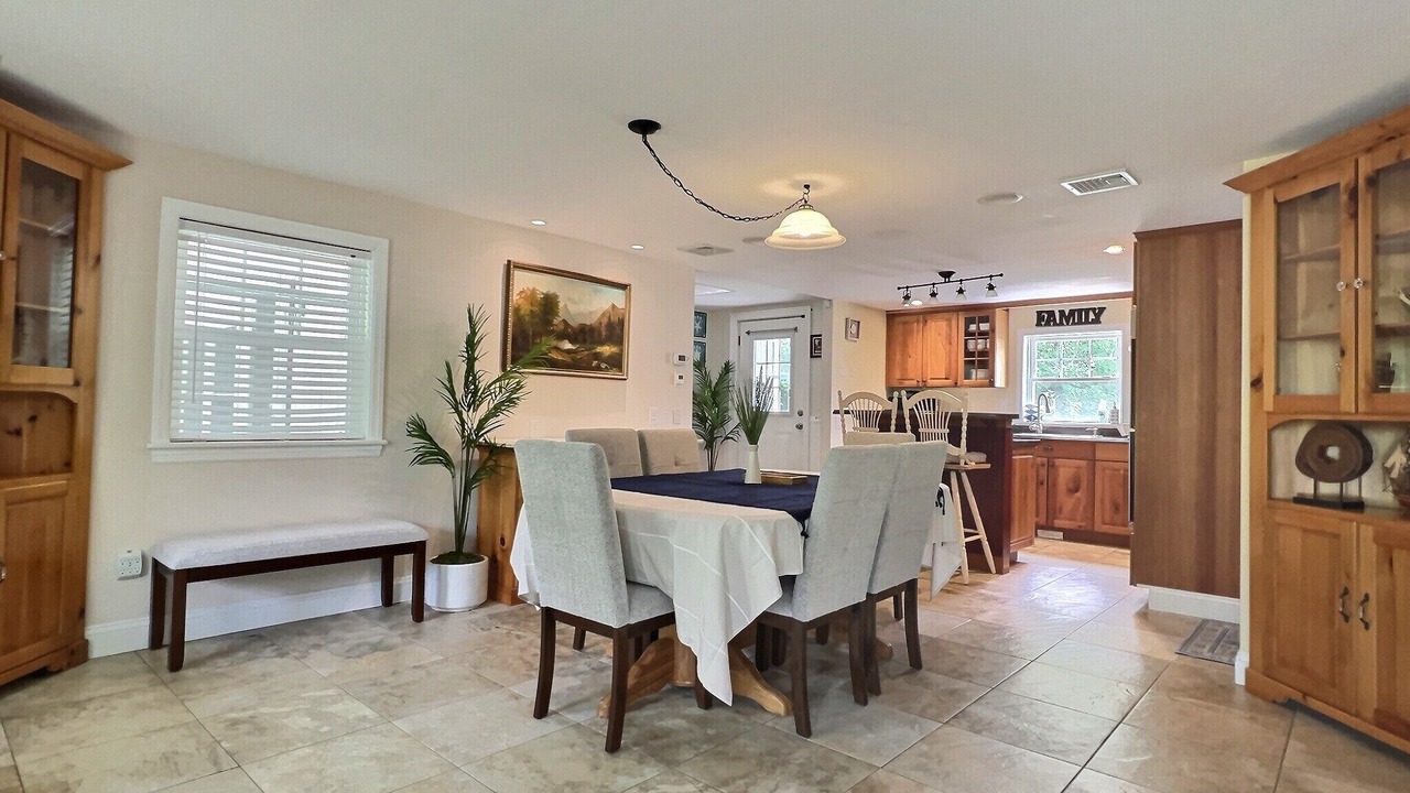 Photo of Others in Aquebogue