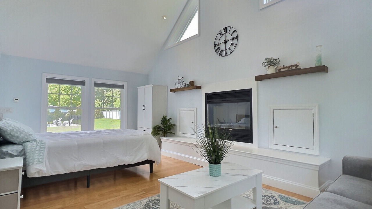 Photo of Others in Aquebogue