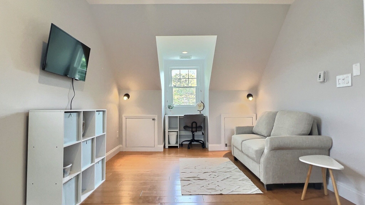 Photo of Others in Aquebogue