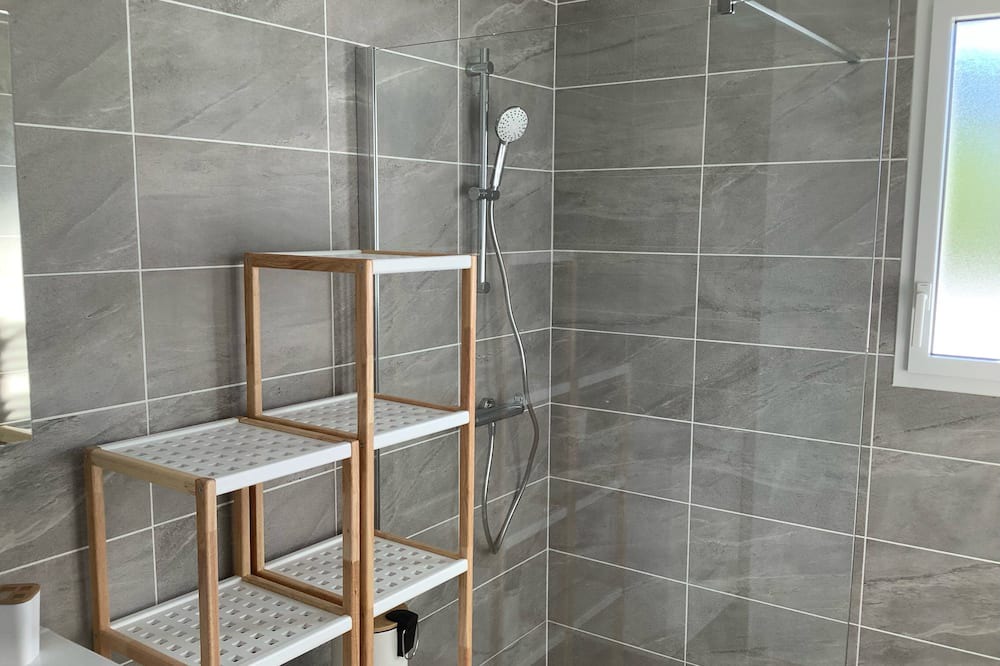 Photo of Bathroom in LHoumeau