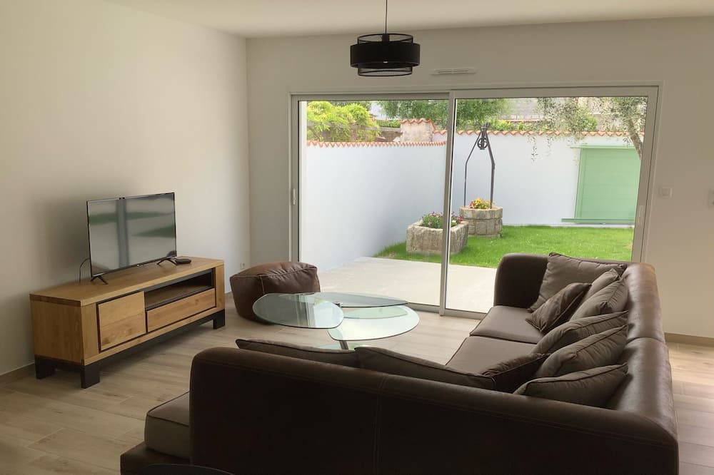 Photo of Livingroom in LHoumeau