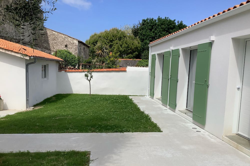 Photo of Outdoor in LHoumeau