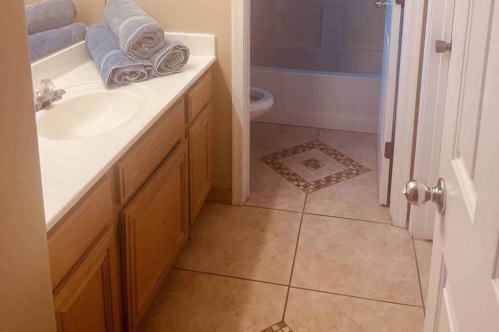 Photo of Bathroom in Briar Hill Park