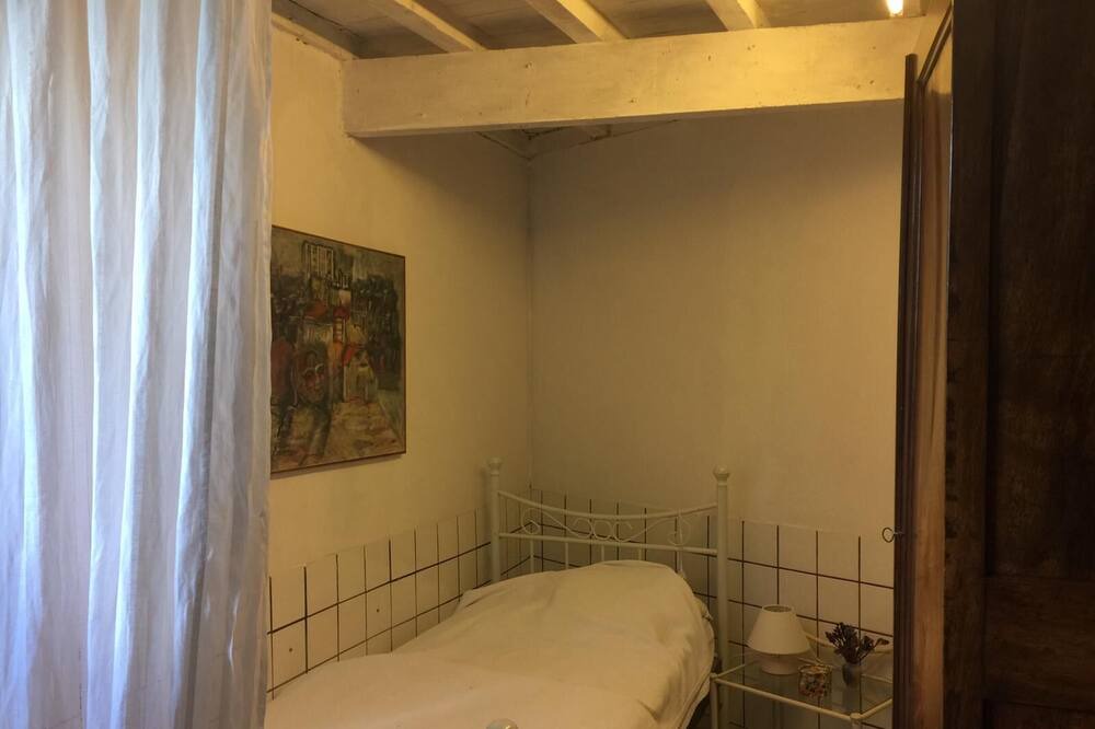 Photo of Bedroom in Saint-Genis