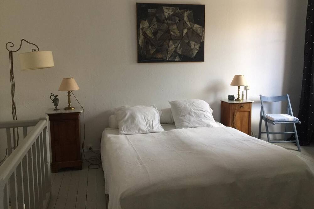 Photo of Bedroom in Saint-Genis