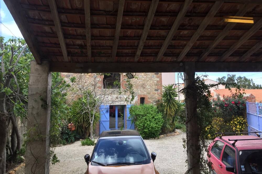 Photo of Outdoor in Saint-Genis
