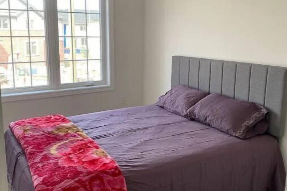 Photo of Bedroom in Oshawa