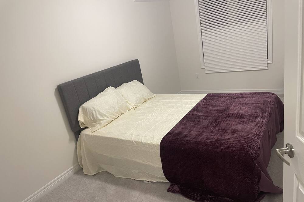 Photo of Bedroom in Oshawa