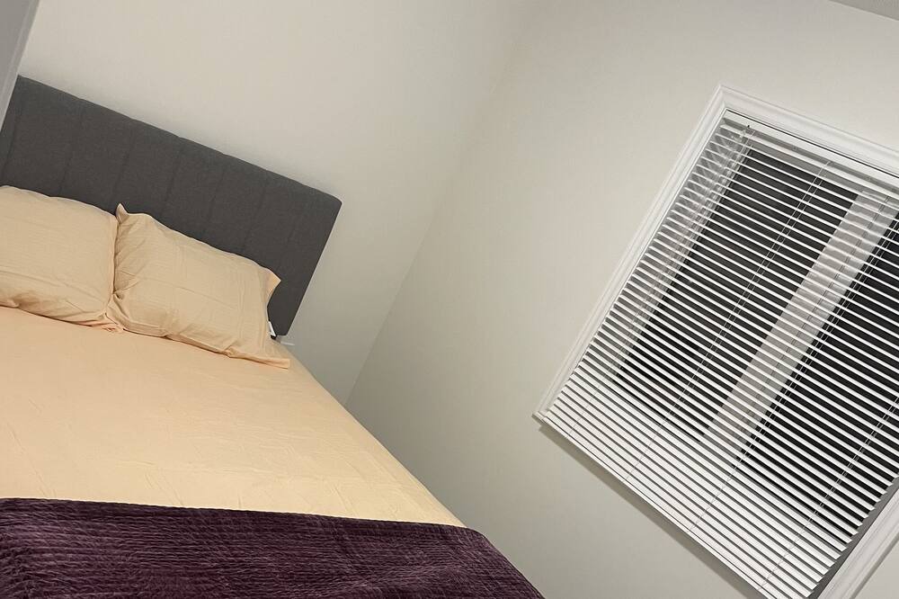 Photo of Bedroom in Oshawa